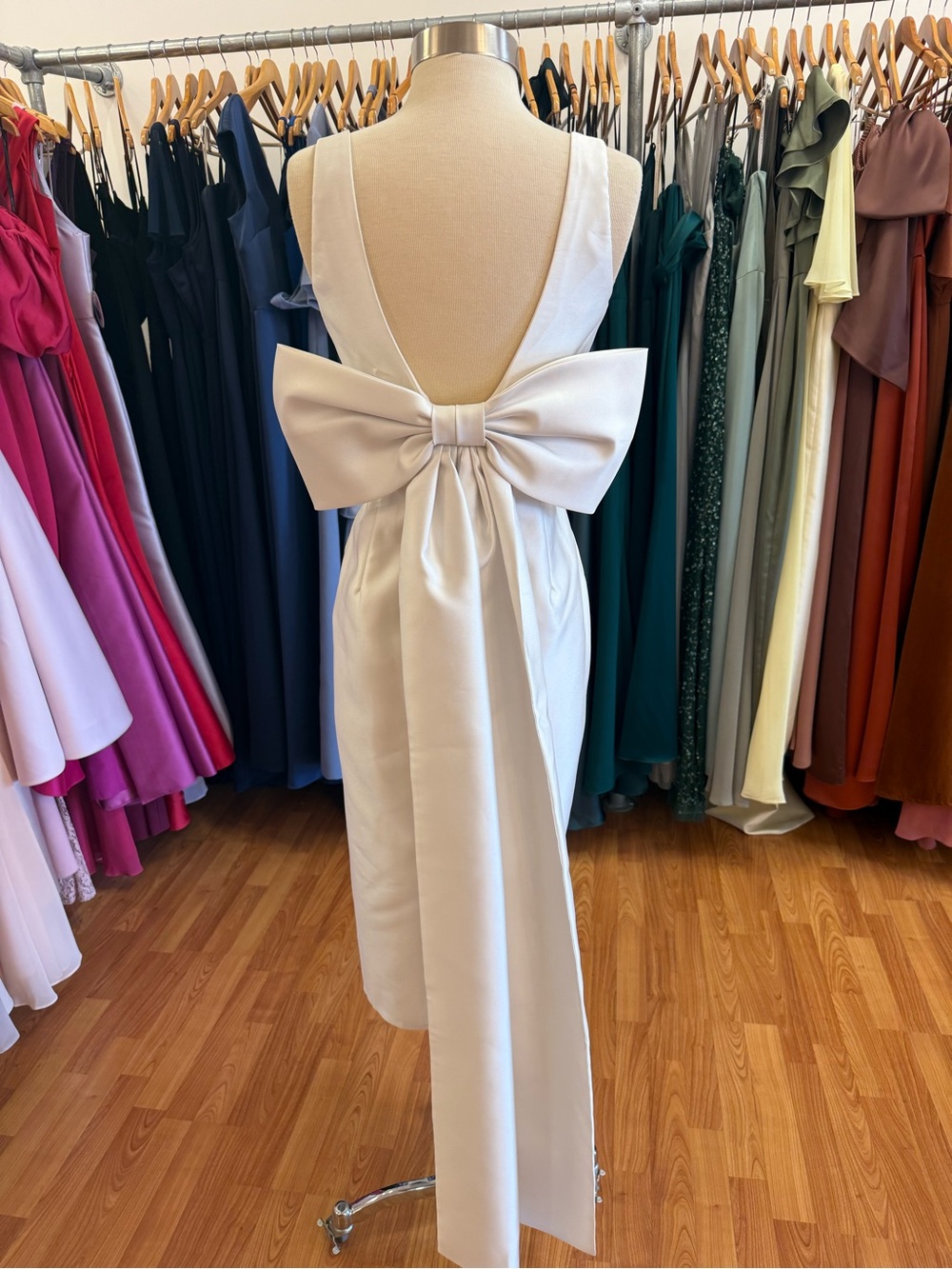 Alfred Sung Ivory Midi LWD with Back Bow - Picture 4 of 4